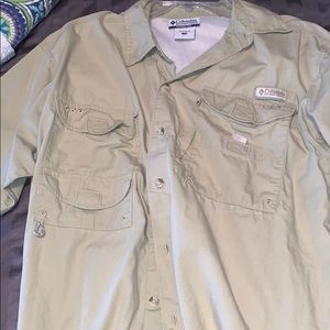 Men Columbia shirt